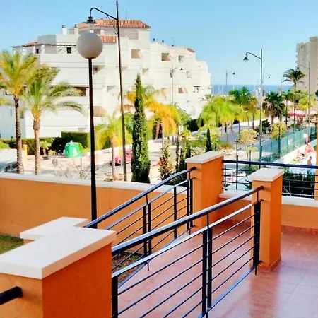 Cozy Overlooking Estepona's Marina! Apartment *